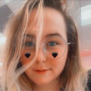 Meet your Posher, Krystal